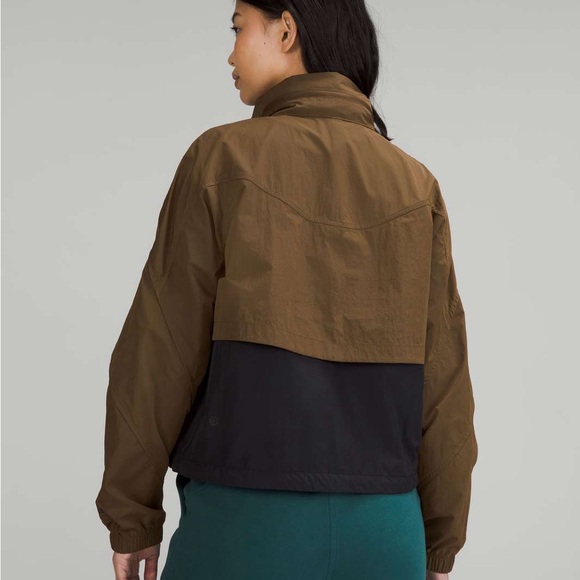 Lululemon Evergreen Cropped Full-Zip Hoodie - Picture 5 of 11